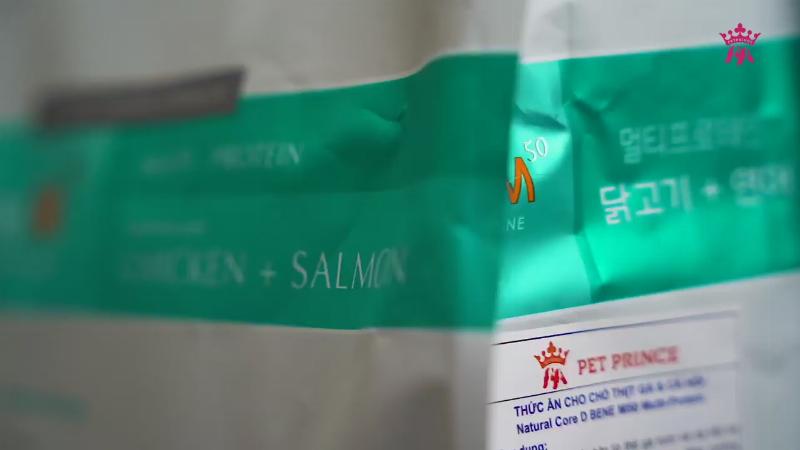 Thức ăn hữu cơ cho thú cưng