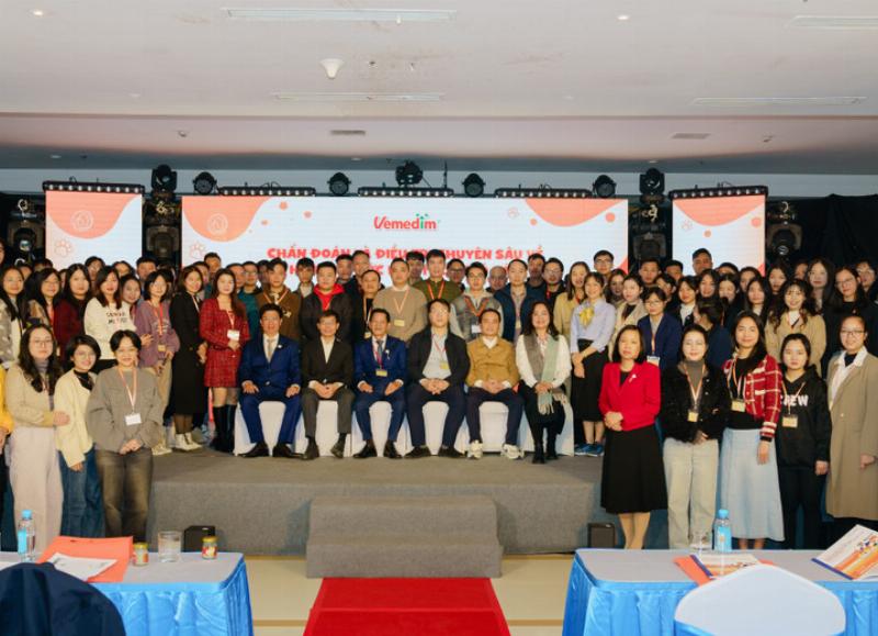 Gặp gỡ bác sĩ thú y để nhận tư vấn chuyên sâu về sức khỏe và phòng bệnh cho mèo cưng